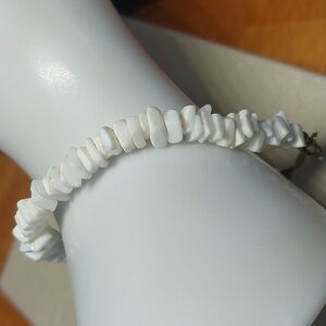 White Puka Shell Bracelet 7.5"